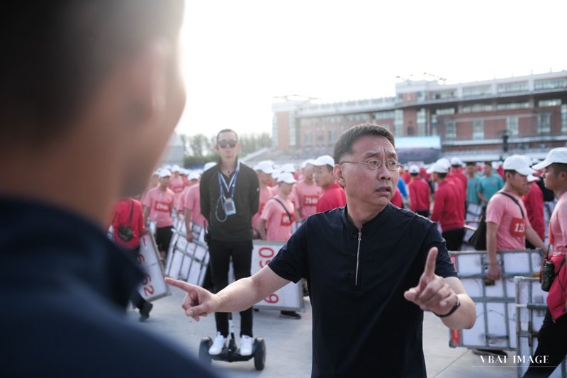 平面设计属于什么专业？这是一个经常被问及的问题，今天我们就一起来探讨一下。